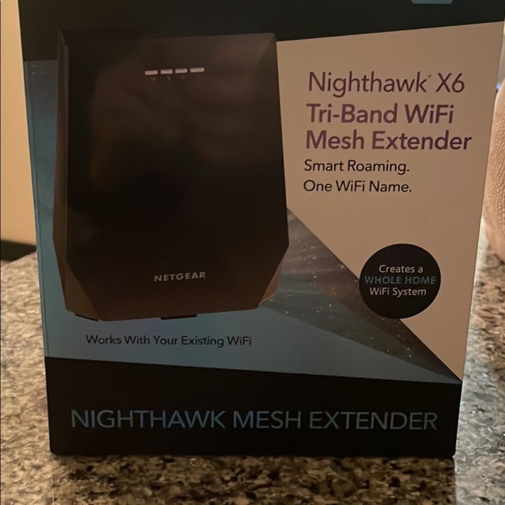 Brand New Netgear Nighthawk x6 Tri Band Wi-Fi Mesh Extender